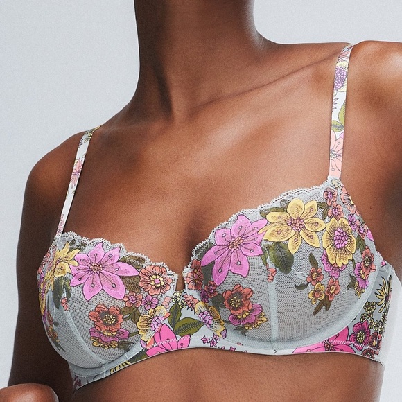 NWT,Savage X Fenty,MOD POPPY UNLINED Lace bra, MORNING GREY FLORAL LACE - Picture 1 of 6